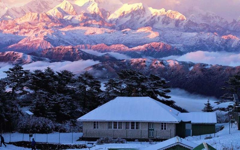 sandakphu trek the himalayas