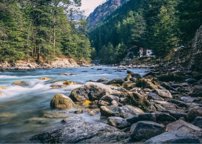 kasol kheerganga trek